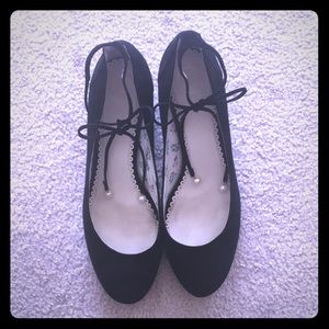 1901 Velvet Lace Up Pumps